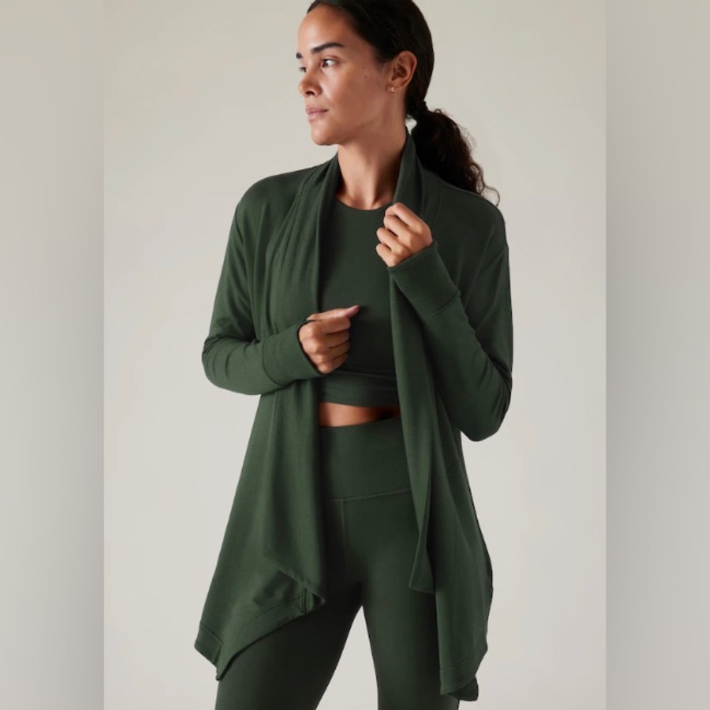 COPY - Like New Athleta Pranayama Restore Wrap XXS RUNS BIG green